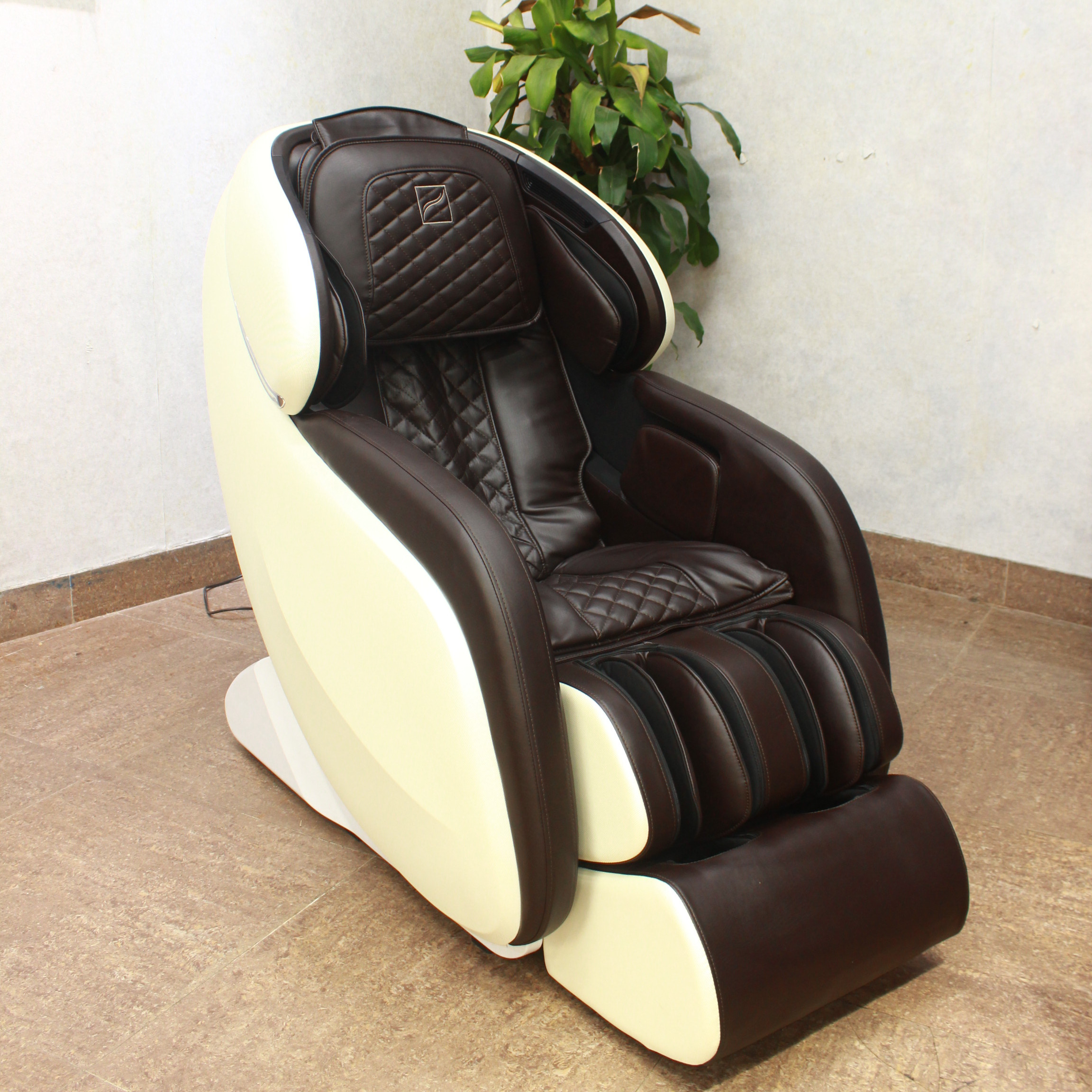 Ghế massage toàn thân Okasa OS-868 - Tặng kèm Xe đạp tập + Bạt phủ ghế + Bình sịt vệ sinh ghế + Thảm kê ghế