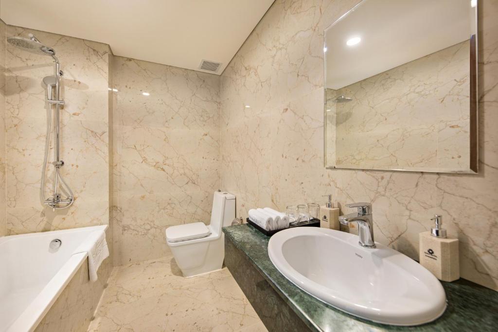 Combo 4N3D KS Eden Ocean View Hotel Đà Nẵng 4 Sao: VMB khứ hồi Hà Nội - Đà Nẵng + Phòng Tiêu Chuẩn + Ăn sáng