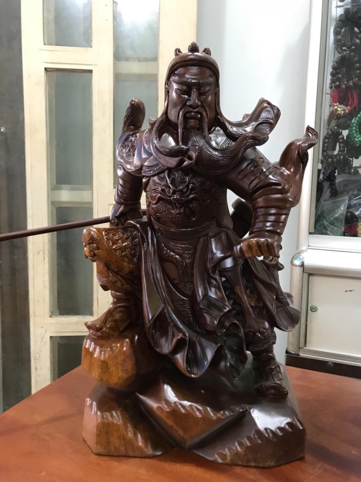 BỨC TƯỢNG QUAN CÔNG ĐỨNG GỖ GÕ CAO 40cm ĐK 24cm SÂU 17cm ĐỂ BÀN