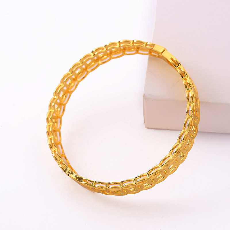 Vòng Tay, Lắc Tay Nữ Kim Tiền Trơn Titan Xi Mạ Vàng Non 24k Cao Cấp Phong Cách Thời Trang Trẻ Trung - HVLT33