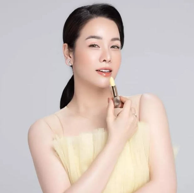 Son dưỡng môi mềm mịn Hàn Quốc - Golden Velvet Lipbalm - Laura Sunshine Nhật Kim Anh