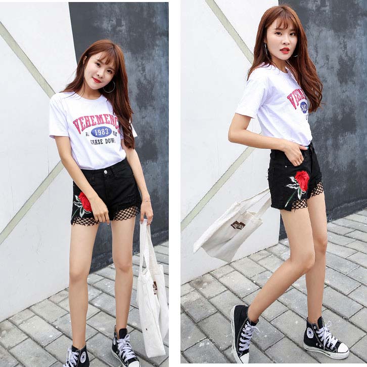 Quần short jeans phối lưới hoa hồng Mã: QN812 - ĐEN