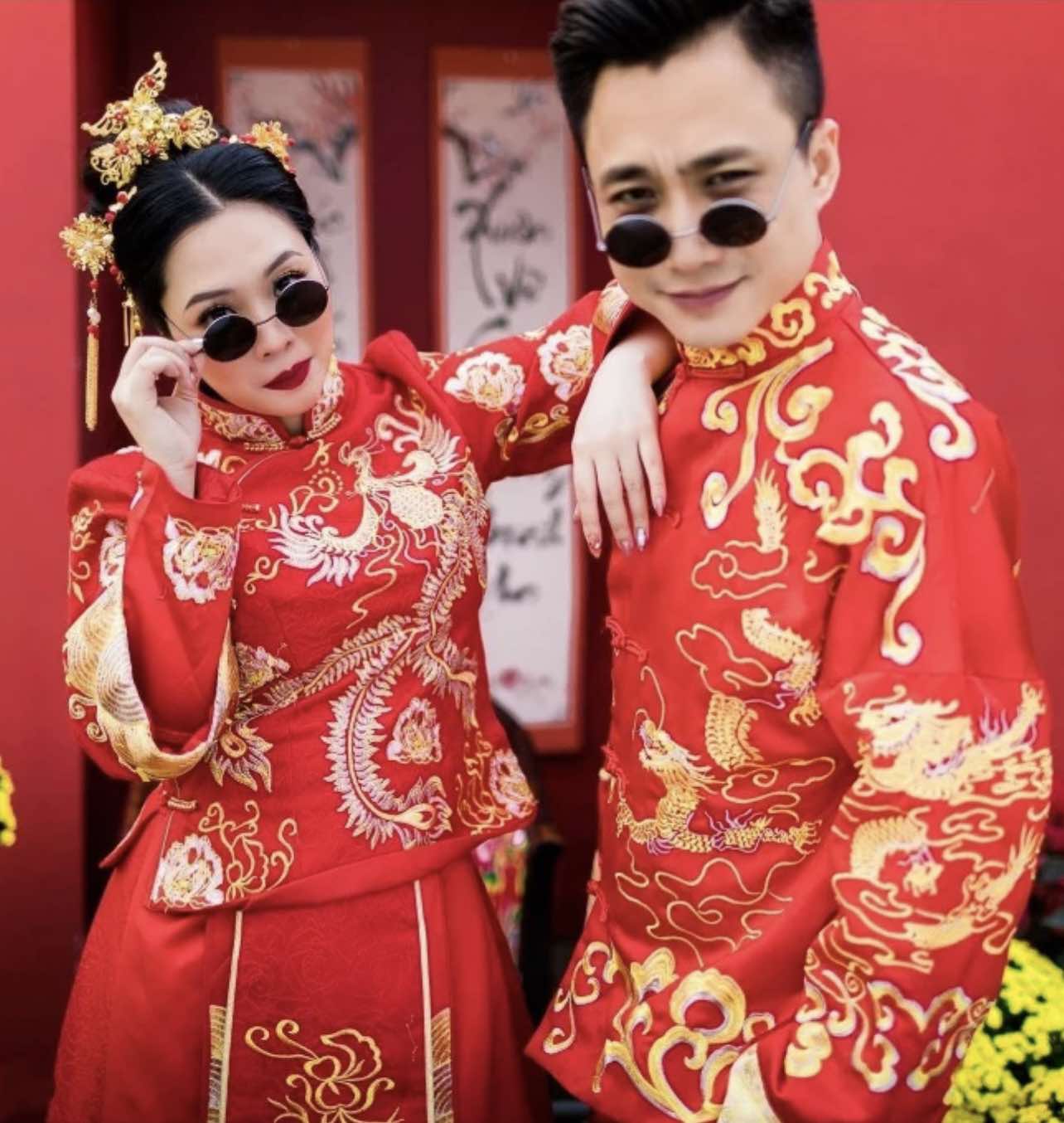 Kính râm thầy bói sành điệu cho cặp đôi