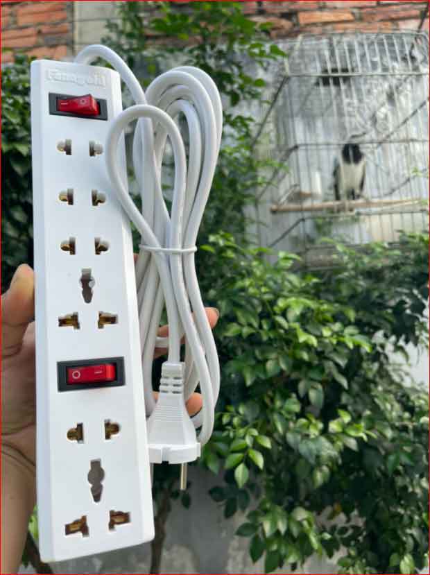 Ổ điện HATO - 6 lỗ 2 công tắc