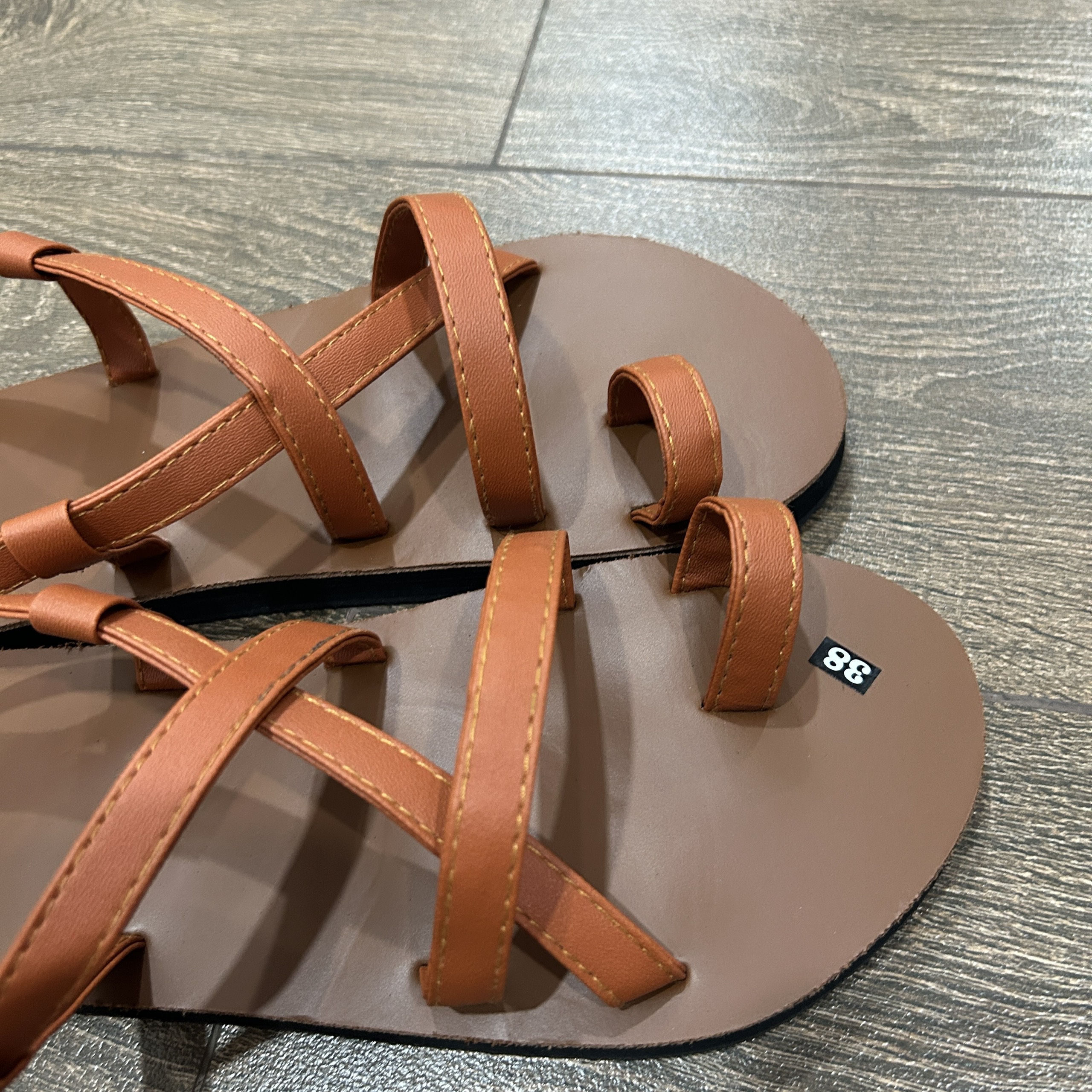 Giày sandal xỏ ngón quai chéo SD03 đi học, đi chơi, Da Pu LYNA Sandal