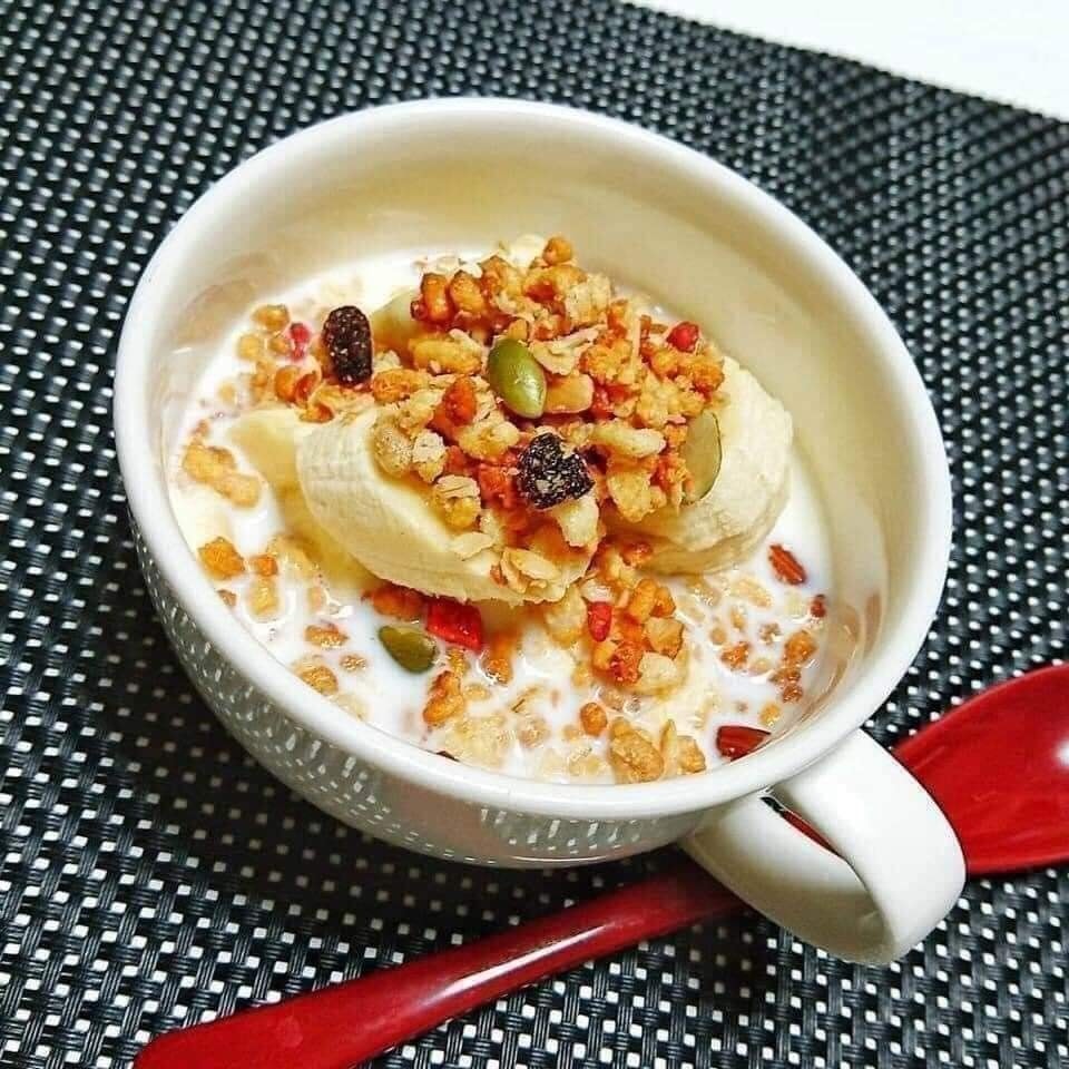 Combo 700gr + 482g Ngũ cốc trái cây Calbee Nhật Bản