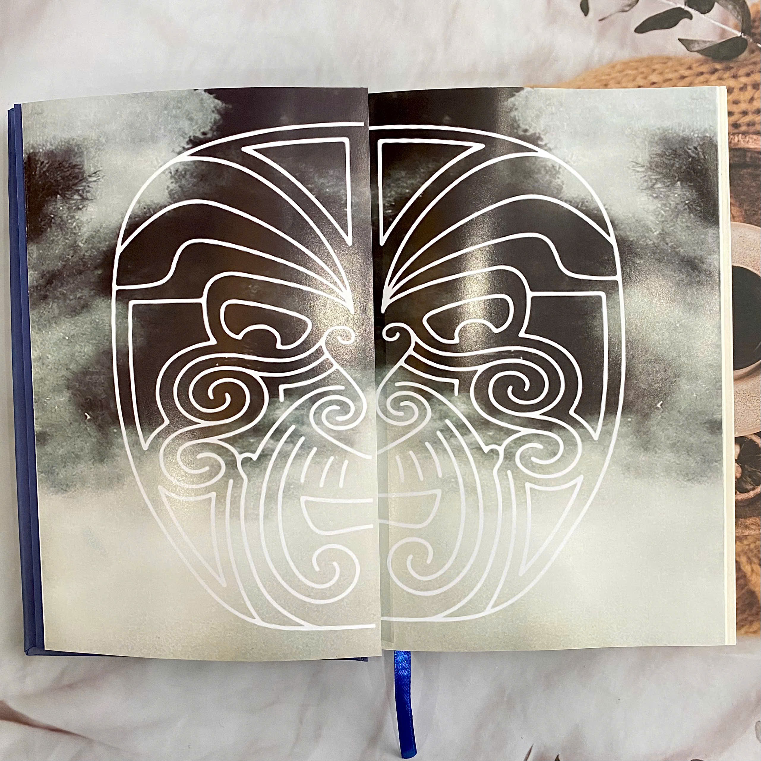 Sách - Whakapapa: Rễ của nước