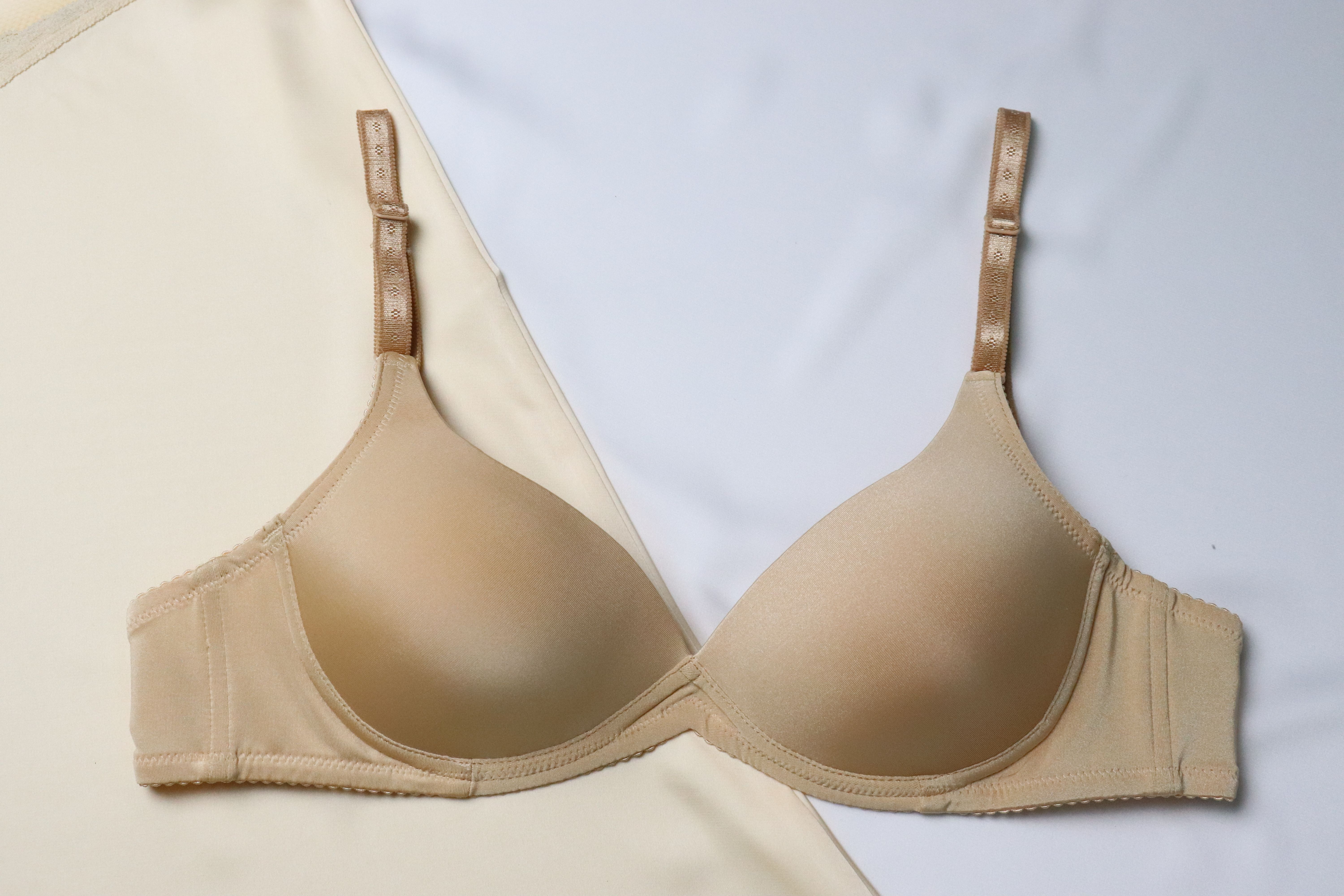 Hình ảnh Áo Ngực Không Gọng Mút Mỏng  Cup Trơn Nâng Ngực Nhẹ Nhiều Màu, Đủ Size Cho Mọi Dáng Người M17
