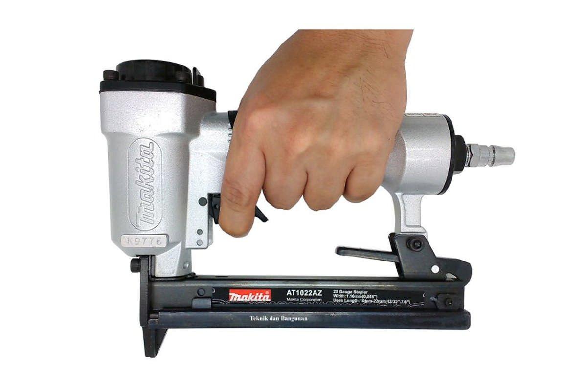 MÁY BẮN GHIM HƠI 22MM (11.2MM) MAKITA AT1022AZ- HÀNG CHÍNH HÃNG