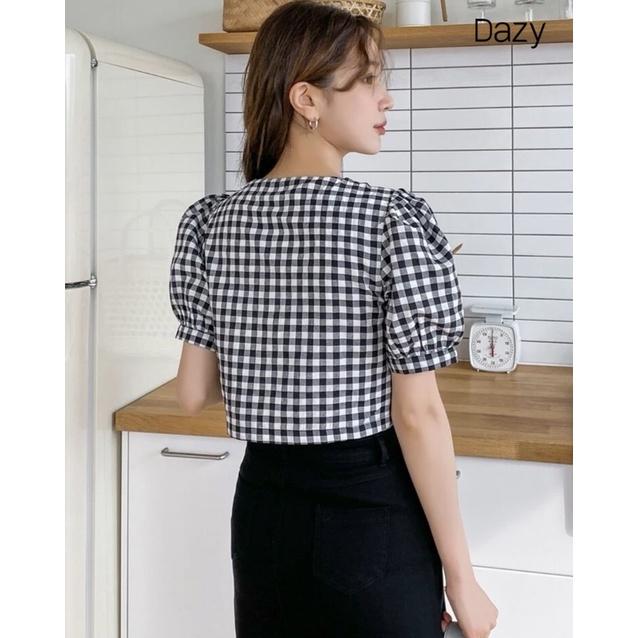 Áo sơ mi sọc caro đen trắng croptop tay phồng chất liệu kate xinh xắn