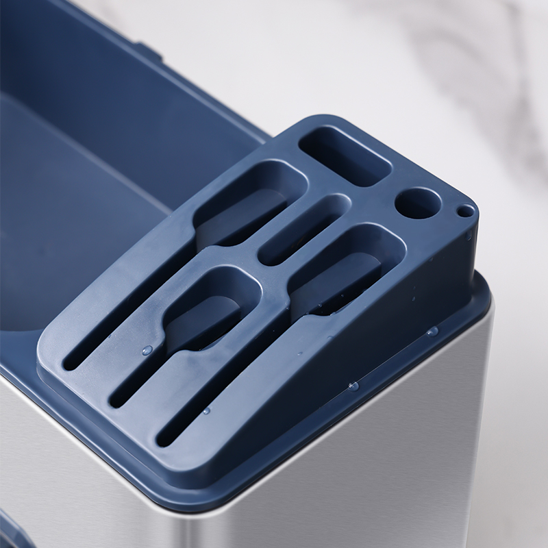 Kệ để gia vị GEV-H02 có khay cắm dao,đũa bằng inox 304 thiết kế hiện đại theo phong cách Châu Âu