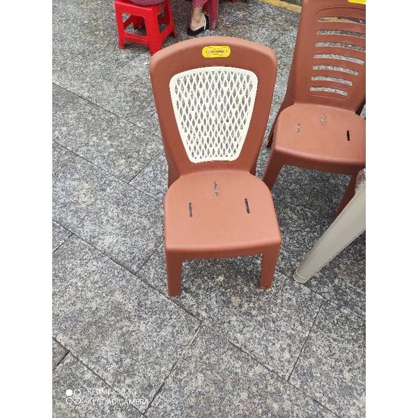 Ghế dựa nhỏ màu nâu và màu xám mới nhất