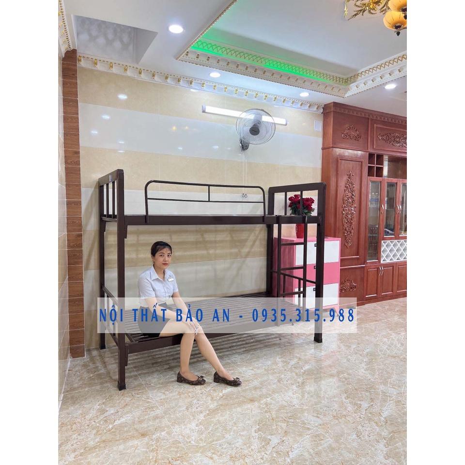 Giường sắt tầng hộp màu nâu 1m2x2m, tháo lắp dễ dàng