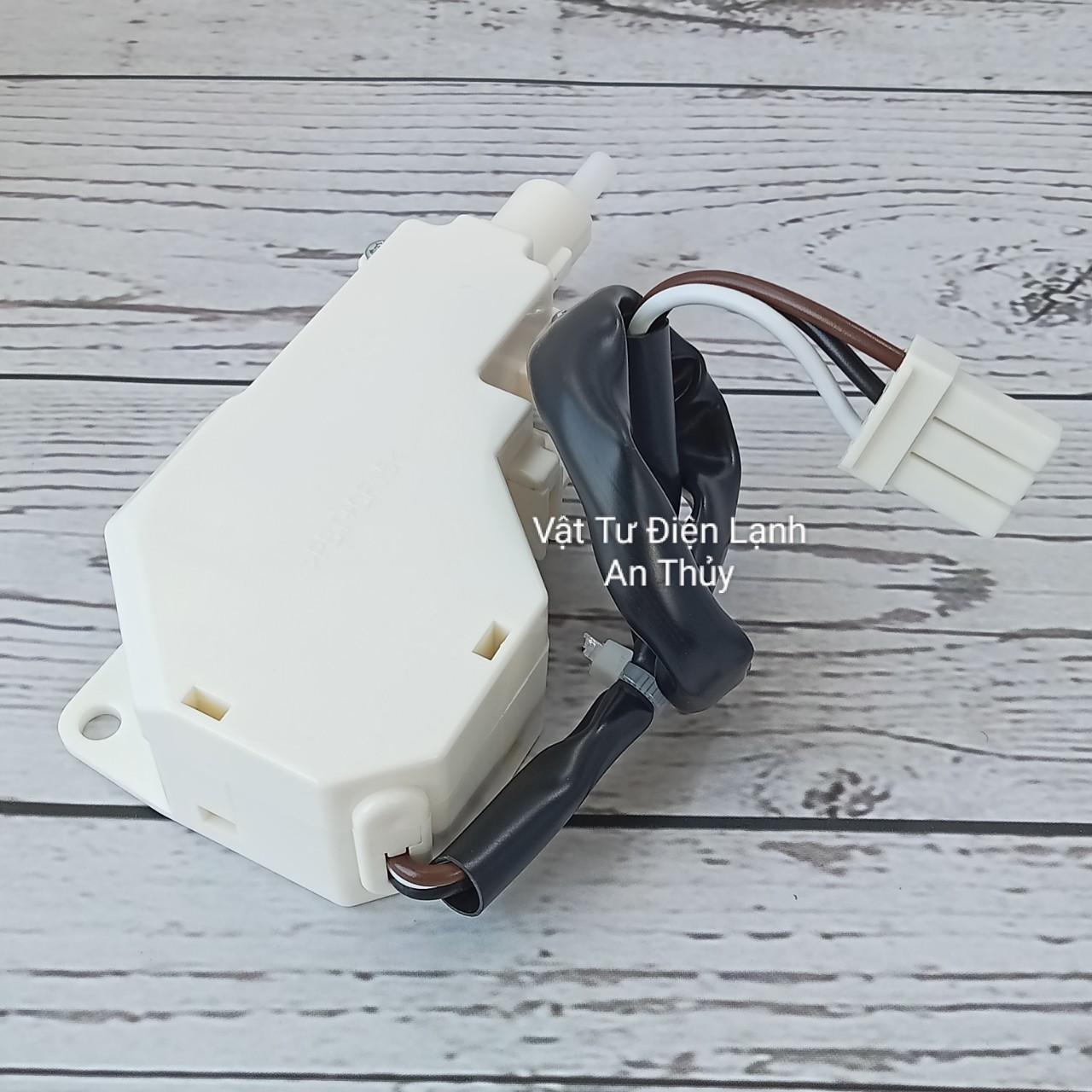 Công tắc khóa cửa máy giặt TOSHIBA cửa trên D980 3 chân 220V RF DLS-13a-4E