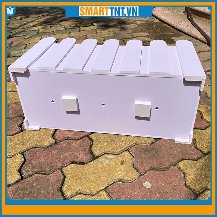 Chậu gỗ nhựa ngoài trời composite có rào và chân