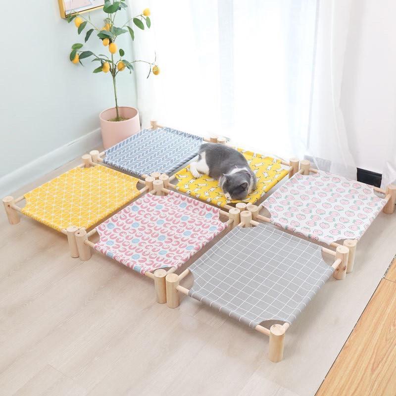 Giường gỗ cho thú cưng kèm vải thoáng khí giúp thú cưng thoải mái khi sử dụng