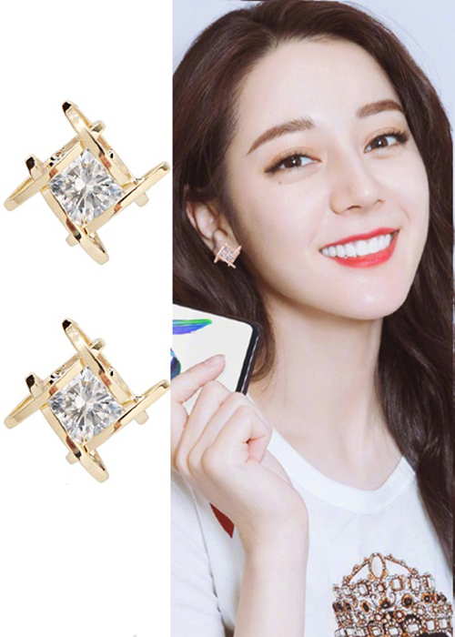 Bông tai khuyên tai nữ hình học rỗng đính đá