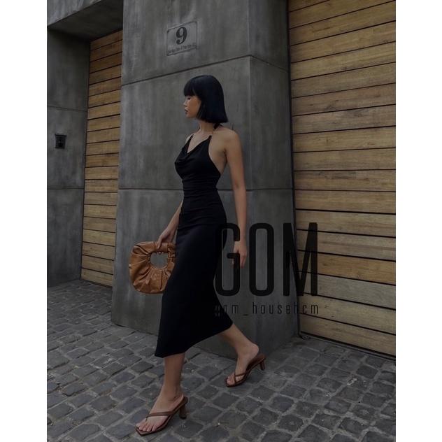 Đầm body cổ đỗ hở lưng