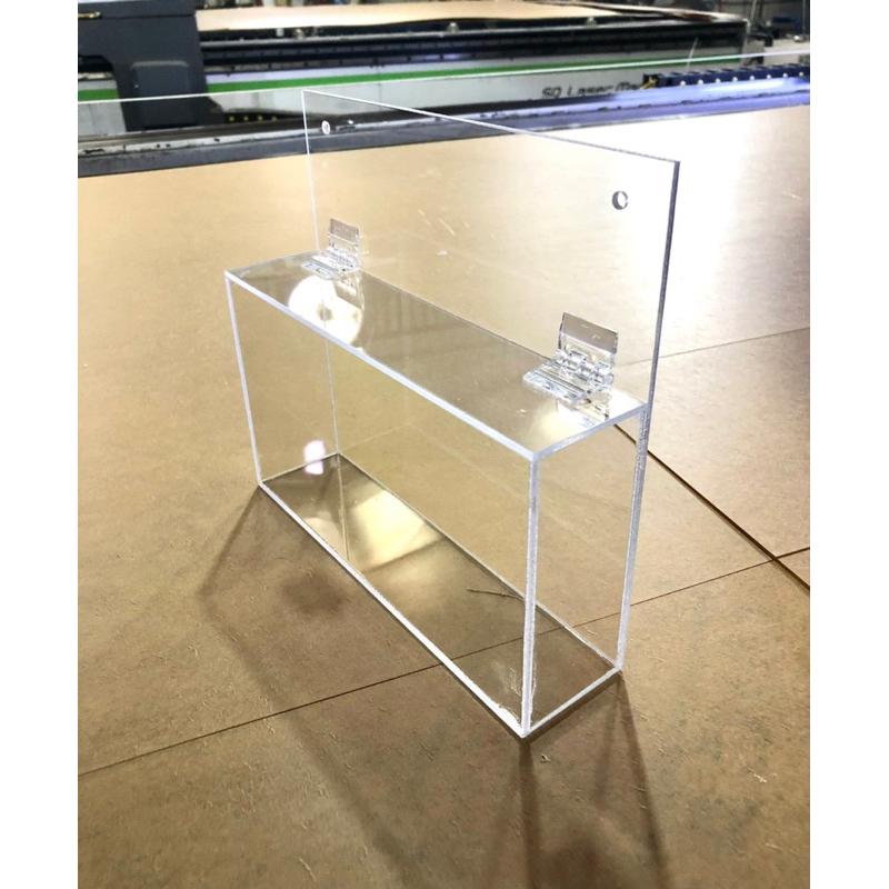 Hộp mica treo tường kích thước 22x5x12cm ( Dài x Rộng x Cao ), thiết kế theo yêu cầu