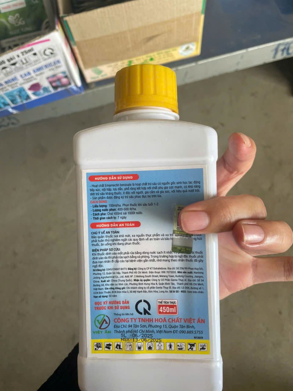 Thuốc trừ sâu  Đặc trị nhiều loại sâu hại như sâu phao, sâu đục bẹ, sâu cuốn lá, nhện gié, sâu tơ, sâu vẽ bùa, sâu xanh, nhện đỏ, bọ trĩ ZAMECTIN 65EC