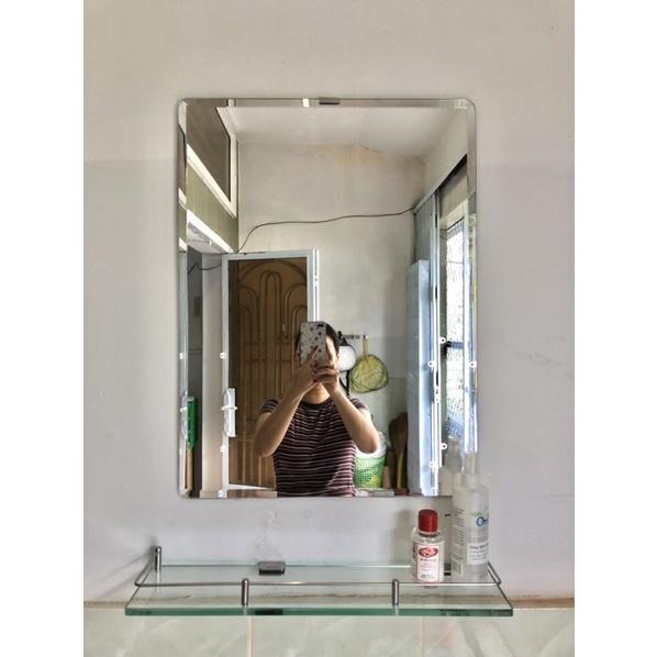 Bộ gương soi kích thước 45x60 và kệ kiếng dài 50cm kèm pas ốc vít