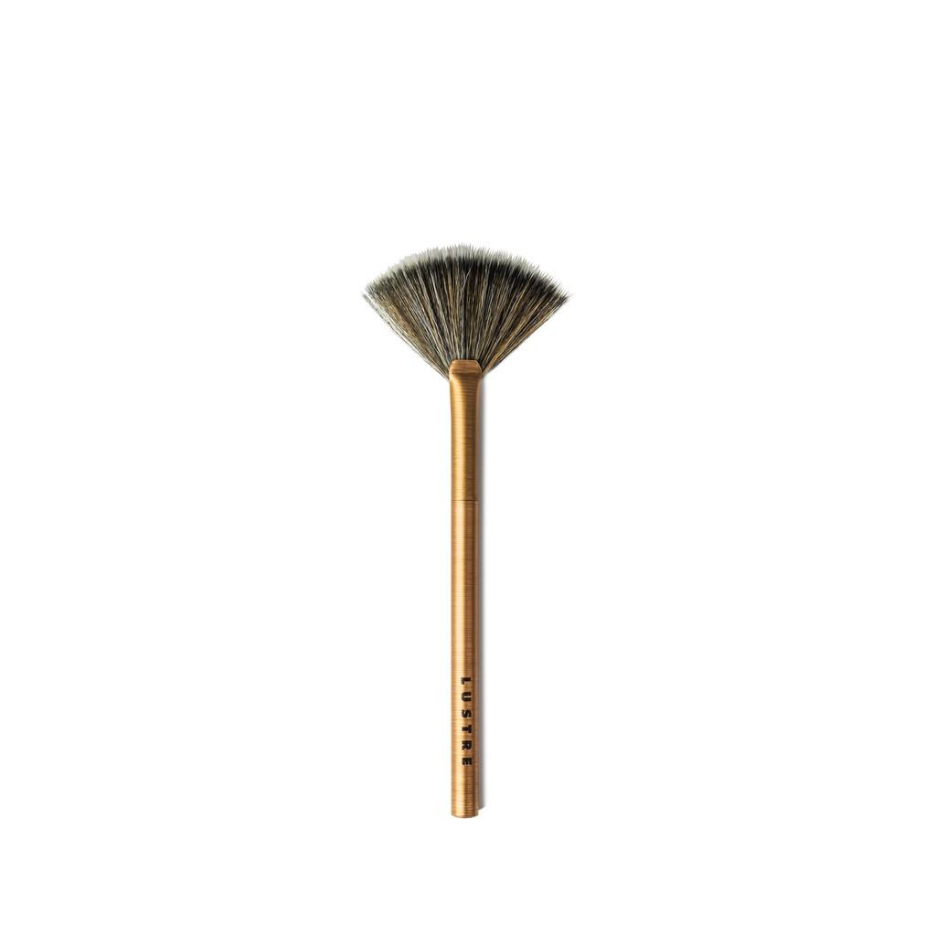 Cọ Quạt Lustre Pro Makeup Brush - Fan Brush - Gold Edition F104