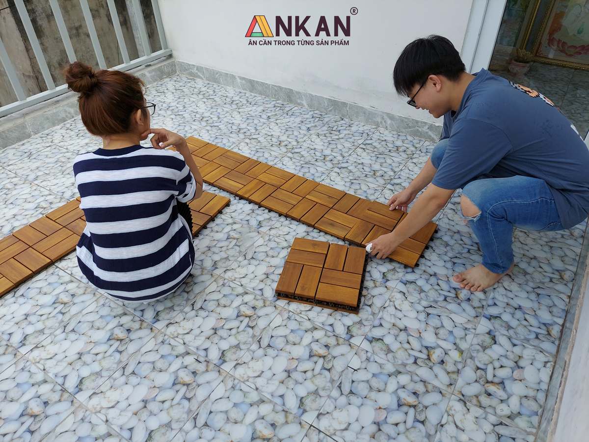 Vỉ Gỗ Nhựa Lót Sàn ANKAN 30x30cm – Bền Đẹp, Chịu Lực Cao, Lắp Ghép Nhanh, Dùng Cho Ban Công &amp; Sân Vườn