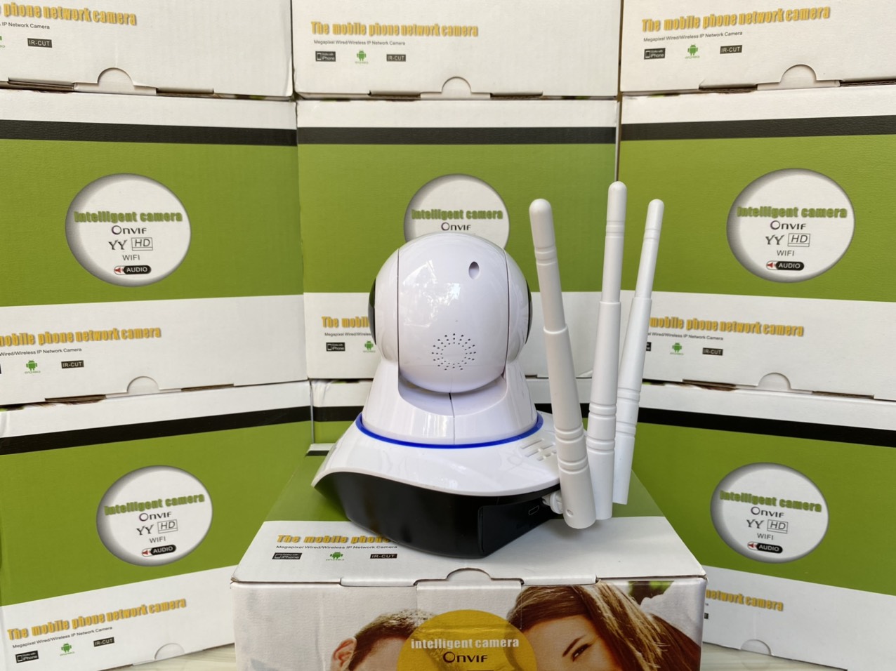 Camera IP WIFI trong nhà YooSee 2.0 + Thẻ nhớ 32G - Hàng Nhấp Khẩu