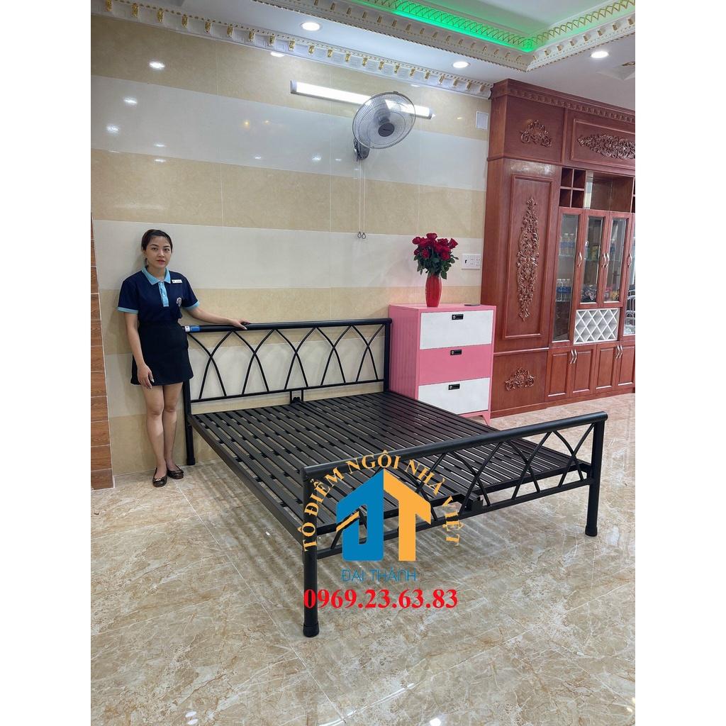 Giường sắt mẫu cực đẹp size từ 1m đến 1m8