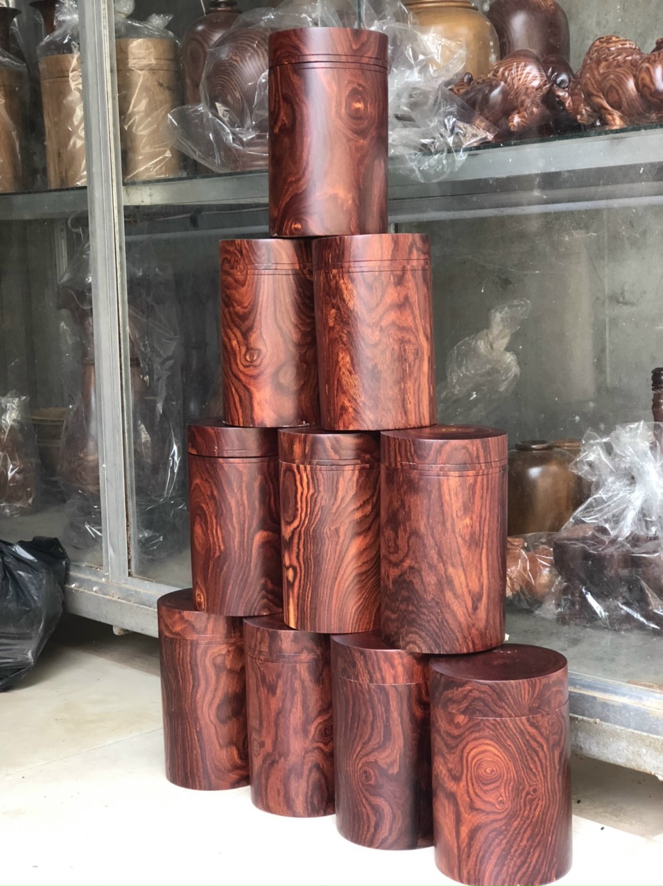 Hộp đựng trà chè bằng gỗ trắc đỏ đen kt cao 20×12cm