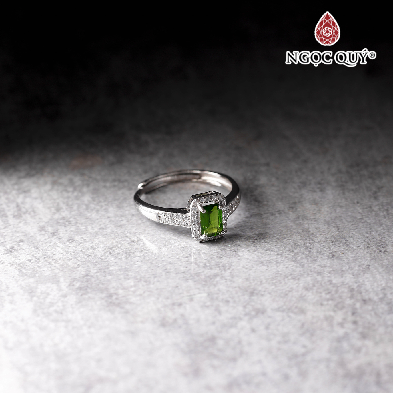 Nhẫn diopside 6x4mm freesize mệnh hỏa mộc - Ngọc Quý Gemstones