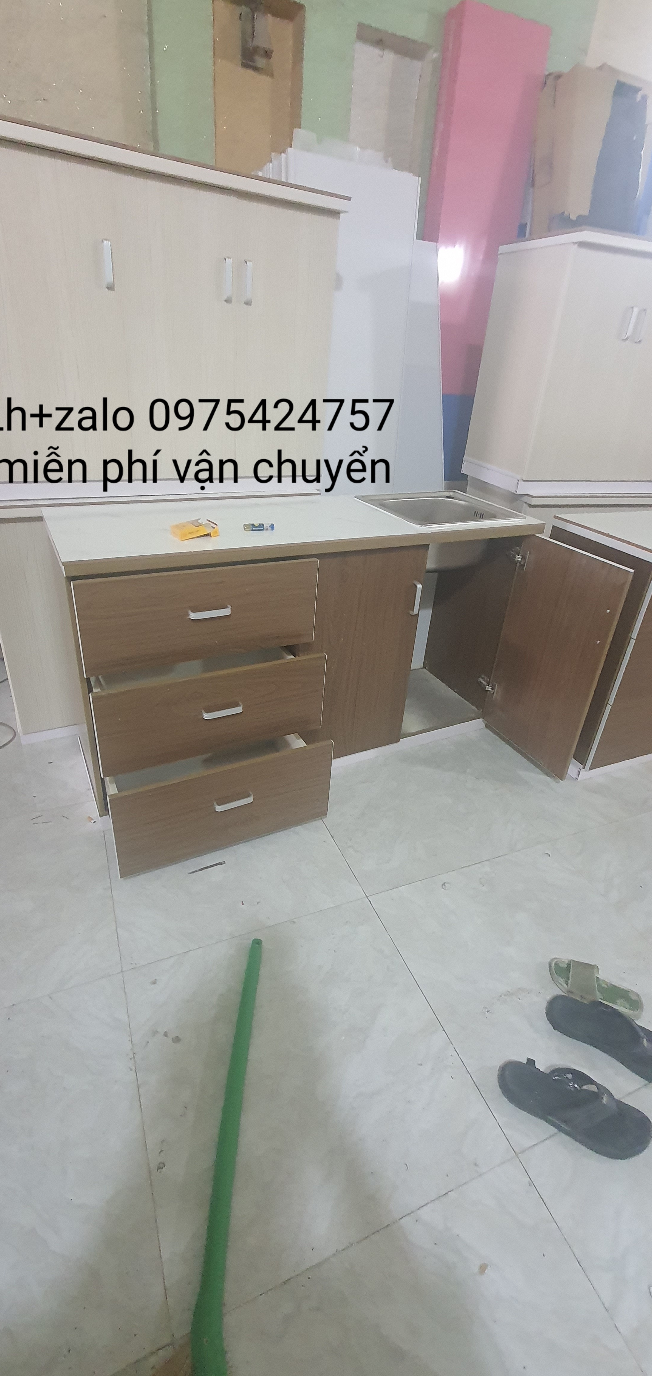 Tủ bếp mini mặt gạch sẵn bồn nhựa đài loan