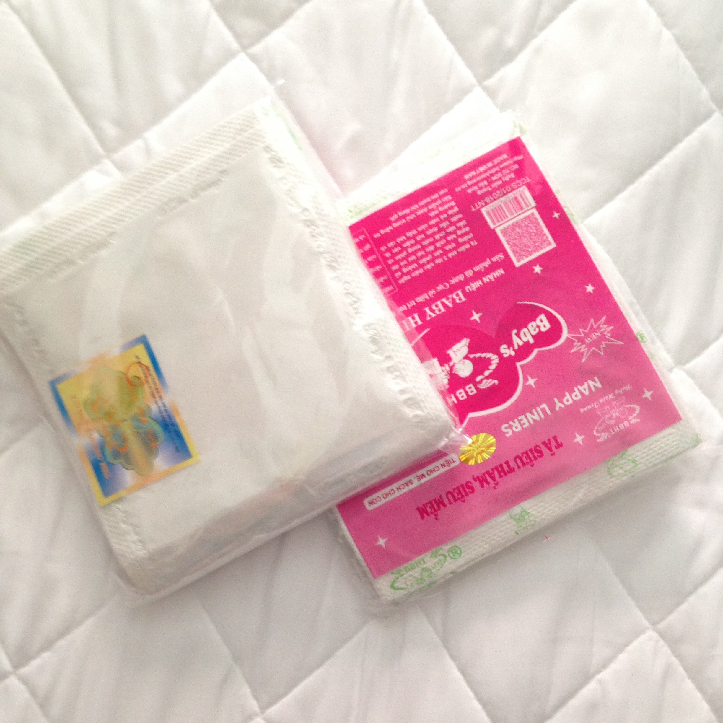 Khăn tắm 4 lớp cotton mềm cho bé (80x80cm) - Tặng kèm 01 bịch giấy lót phân su cho bé