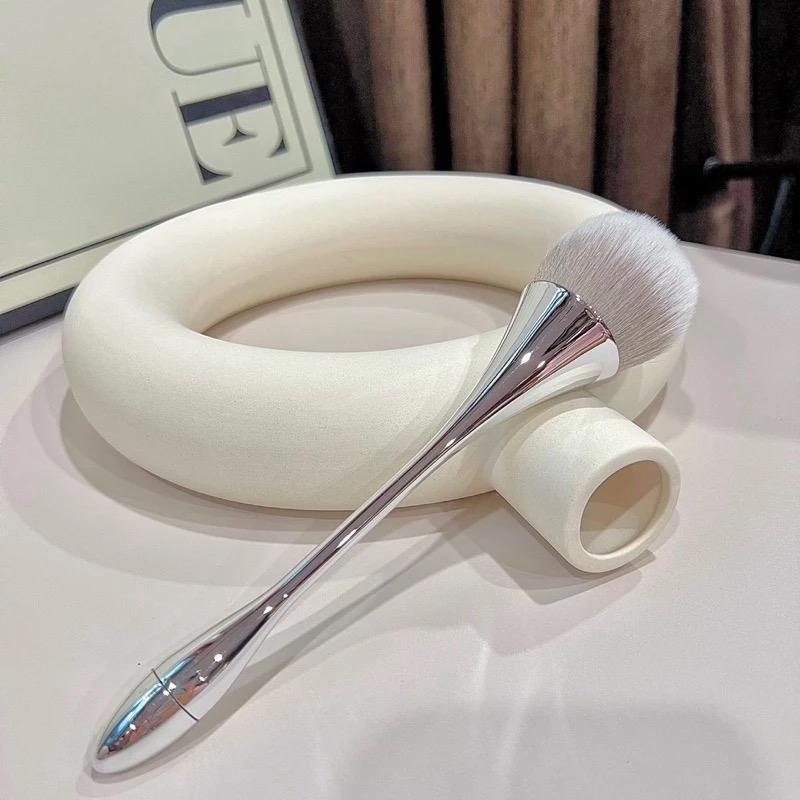 Chổi Phủi Bụi Móng Cán Dài Màu Xám Bạc Làm Nail Siêu Sang, Cọ Phủi Dài Vệ Sinh Bụi Nail Siêu Mềm Mịn, Lông Đều Cán Nhựa