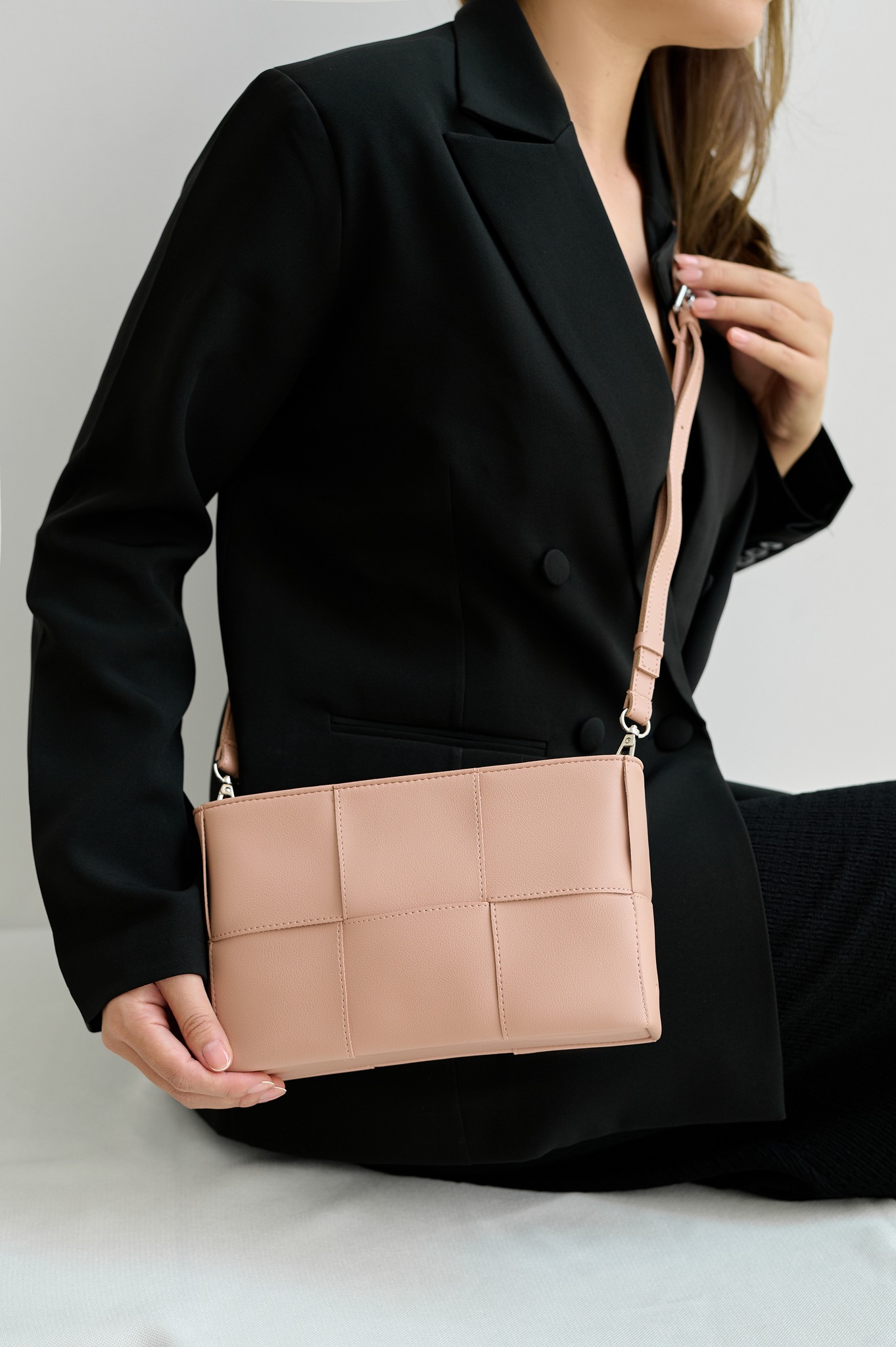 OLV - Túi Dusty Rose Weave Shoulder Bag