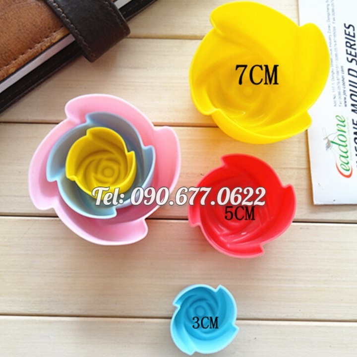 Bộ 10 khuôn silicon làm bánh, rau câu, bánh bông lan, bánh da lợn, bánh Cookie hoa hồng 3 lớp – Mã số 1130