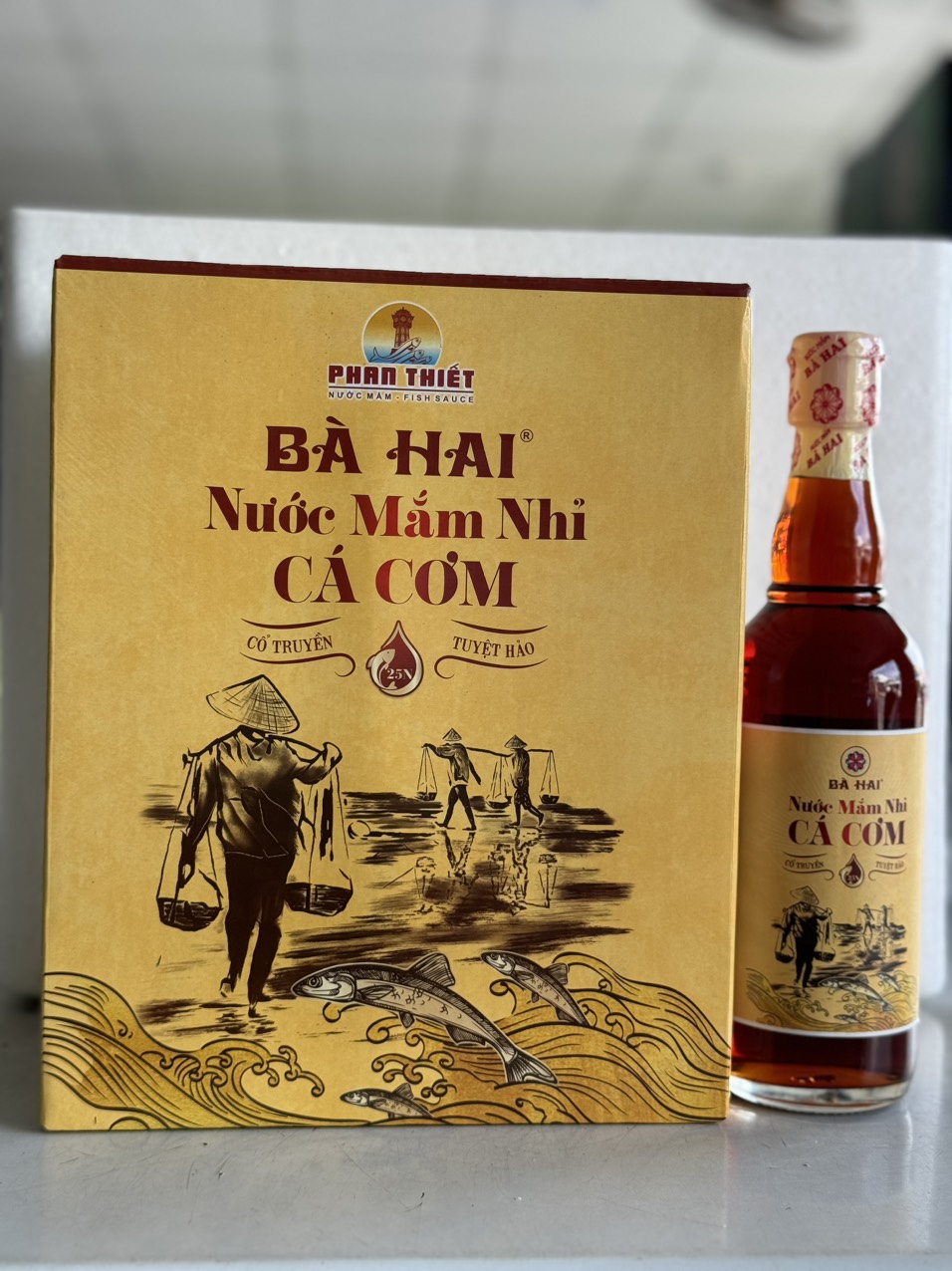 Nước Mắm Nhỉ Bà Hai 25 Độ Đạm ( 6 chai thủy tinh x 500ml )