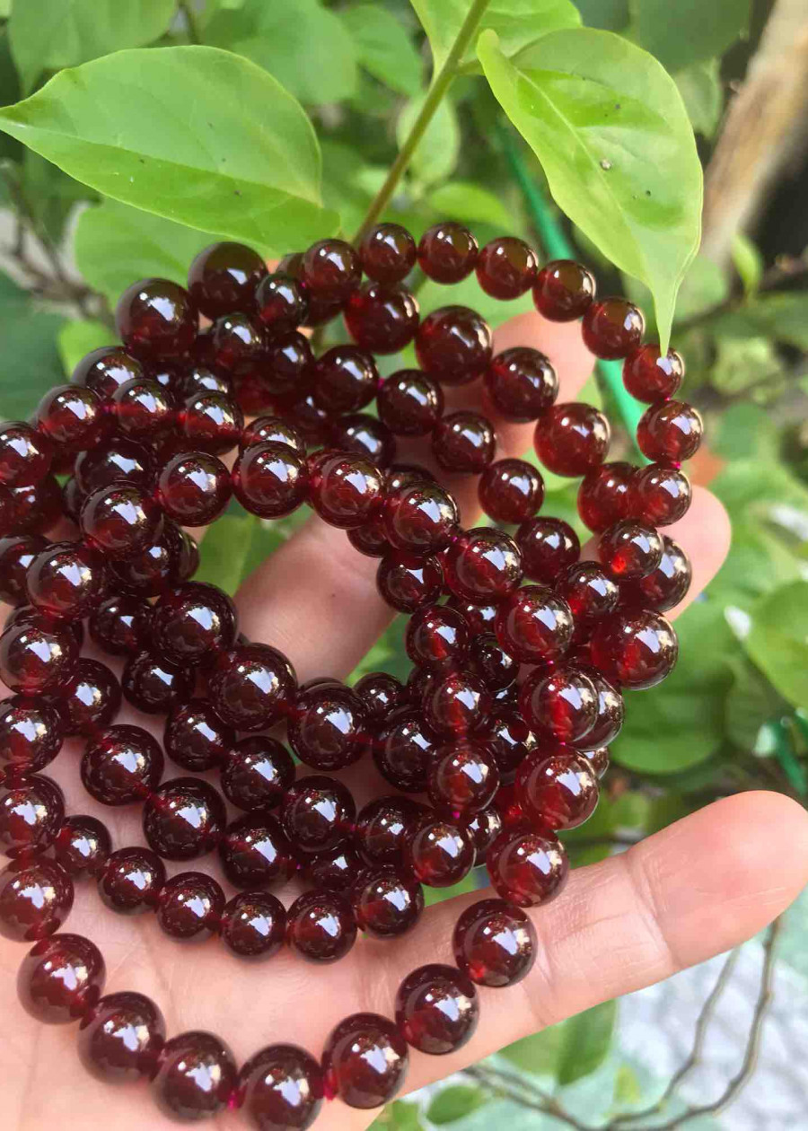 VÒNG ĐÁ GRANET ĐỎ TỰ NHIÊN NỮ mệnh HOẢ Mệnh THỔ 8ly ĐEO MÀU ĐỎ VÒNG SÁNG BÓNG ĐẸP TAY