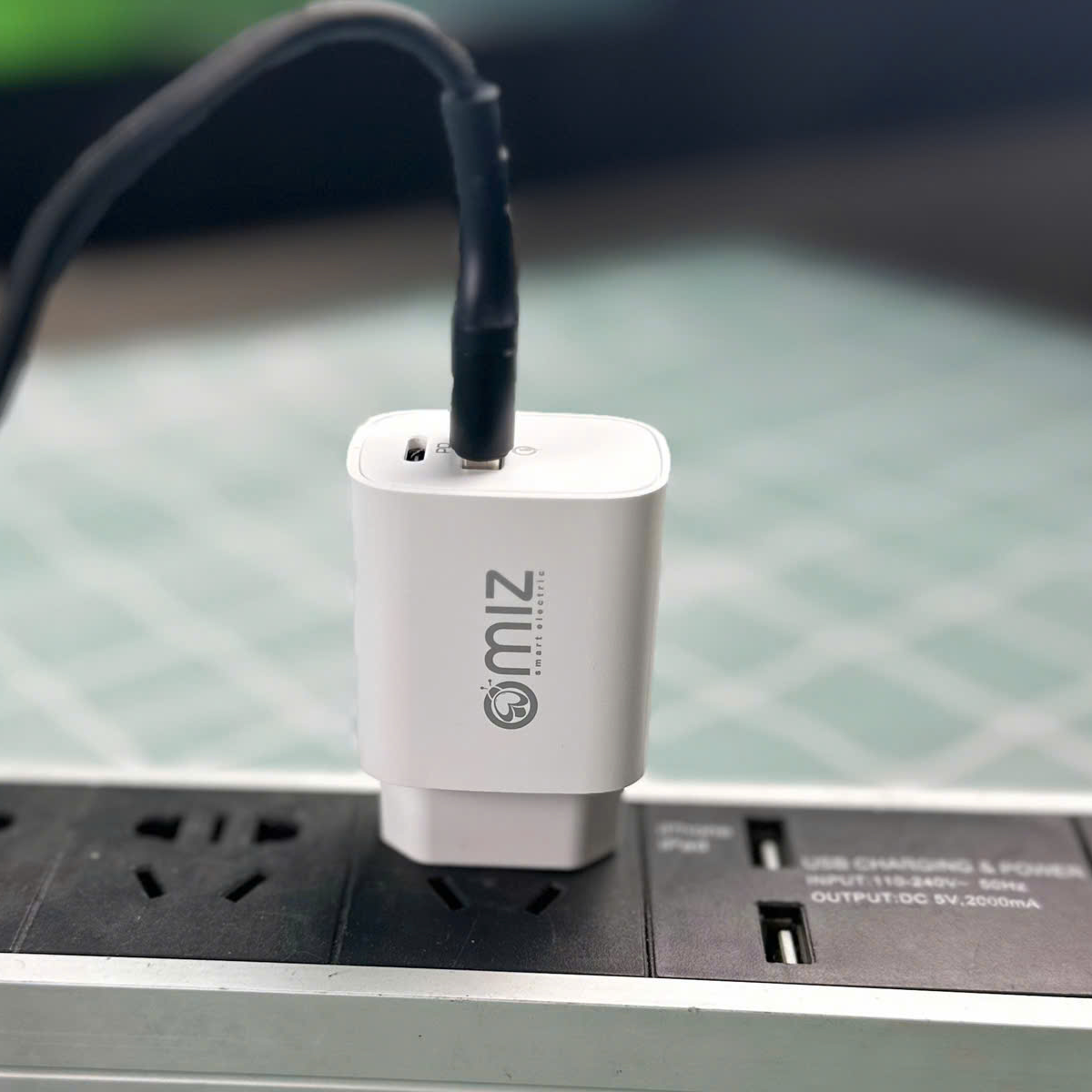 Củ Sạc Nhanh Du Lịch Omiz OMC-01 - Sạc Đa Năng 20W, Nhỏ Gọn, An Toàn - Hàng chính hãng