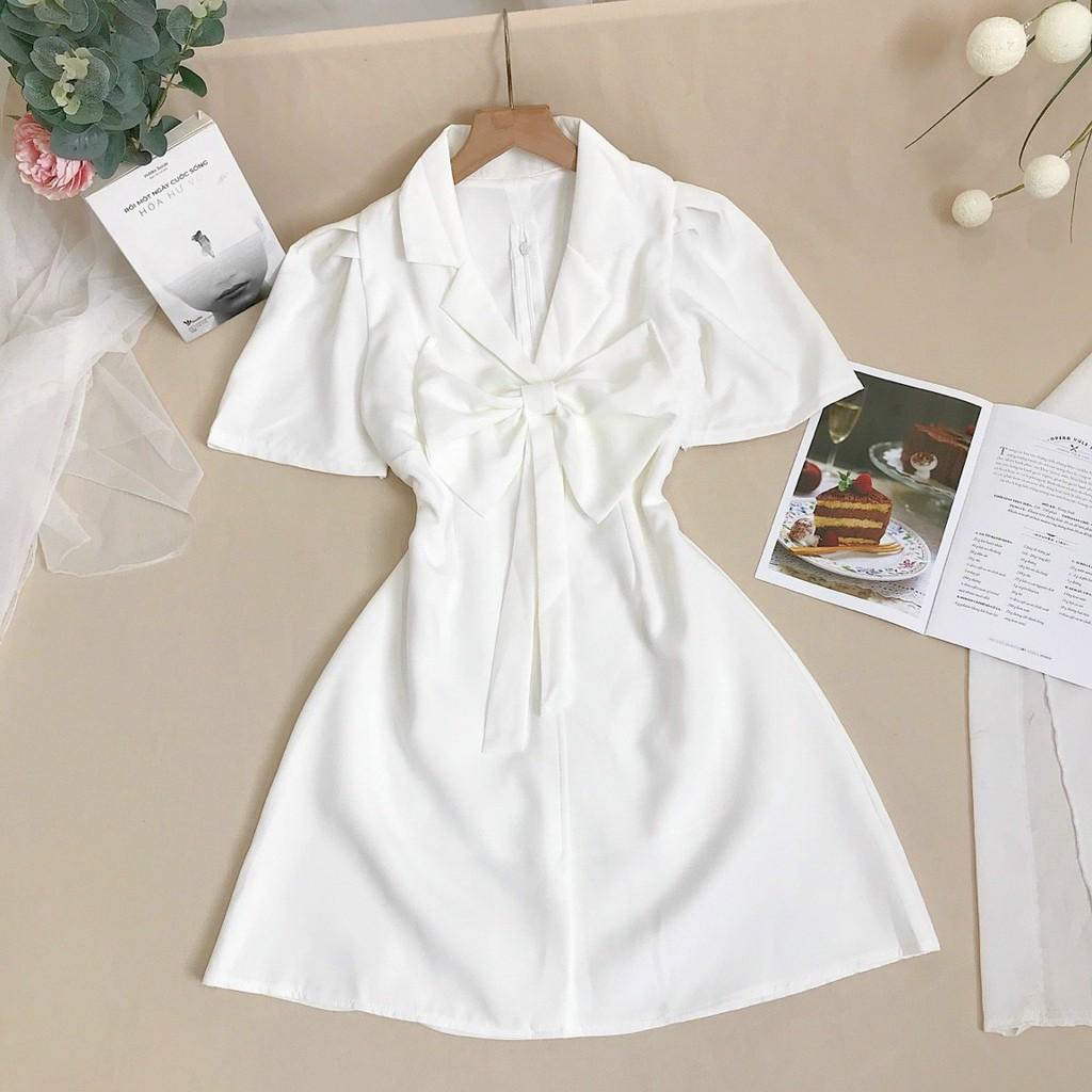Đầm trắng cổ vest nơ ngực