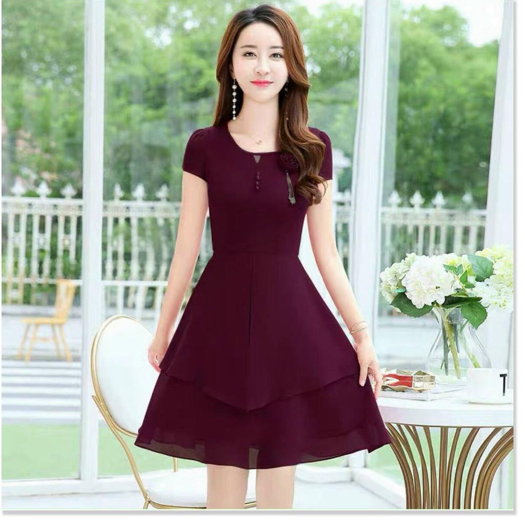 ĐẦM VOAN Ý ĐƯỢC THIẾT KẾ HỌA TIẾT TRƠN NHƯNG RẤT SANG TRỌNG,ĐẶC BIỆT LÀ CHẤT LIỆU VÃI VOAN THOÁNG MÁT THỜI TRANG KME.ST