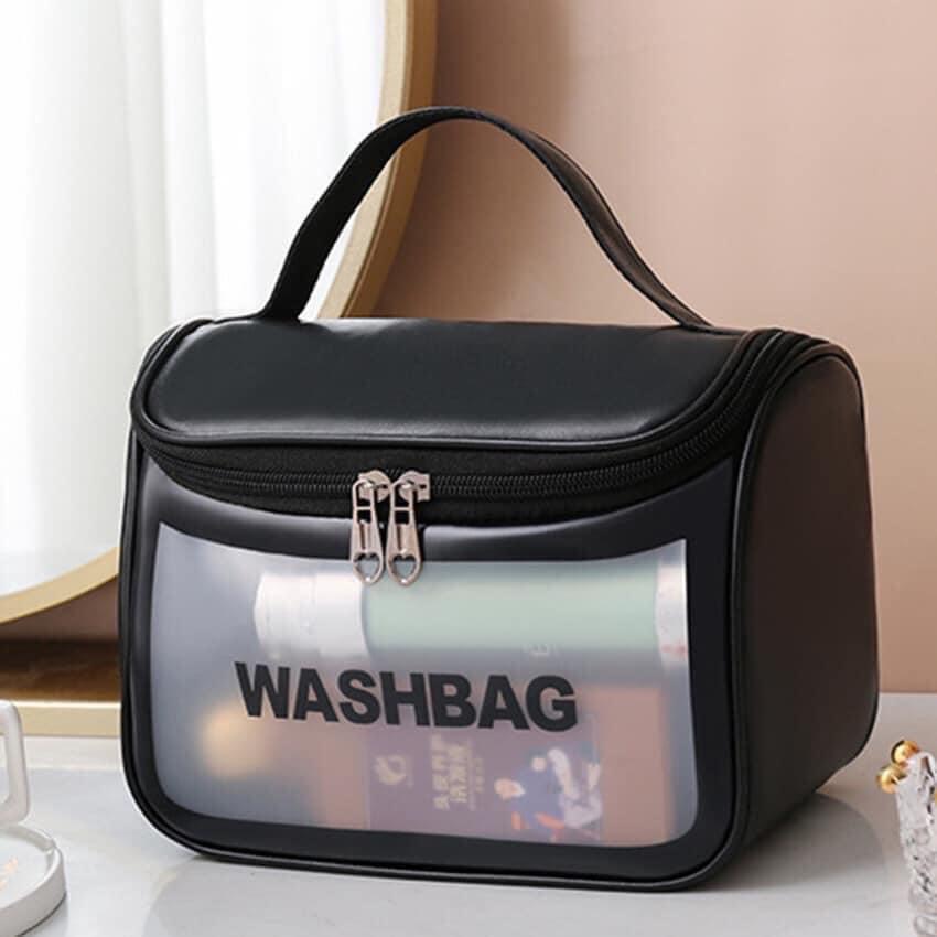 Túi đựng mỹ phẩm Washbag. Với thiết kế bên ngoài thời thượng giúp việc sắp xếp các trang bị cá nhân của bạn trông đẳng cấp hơn.