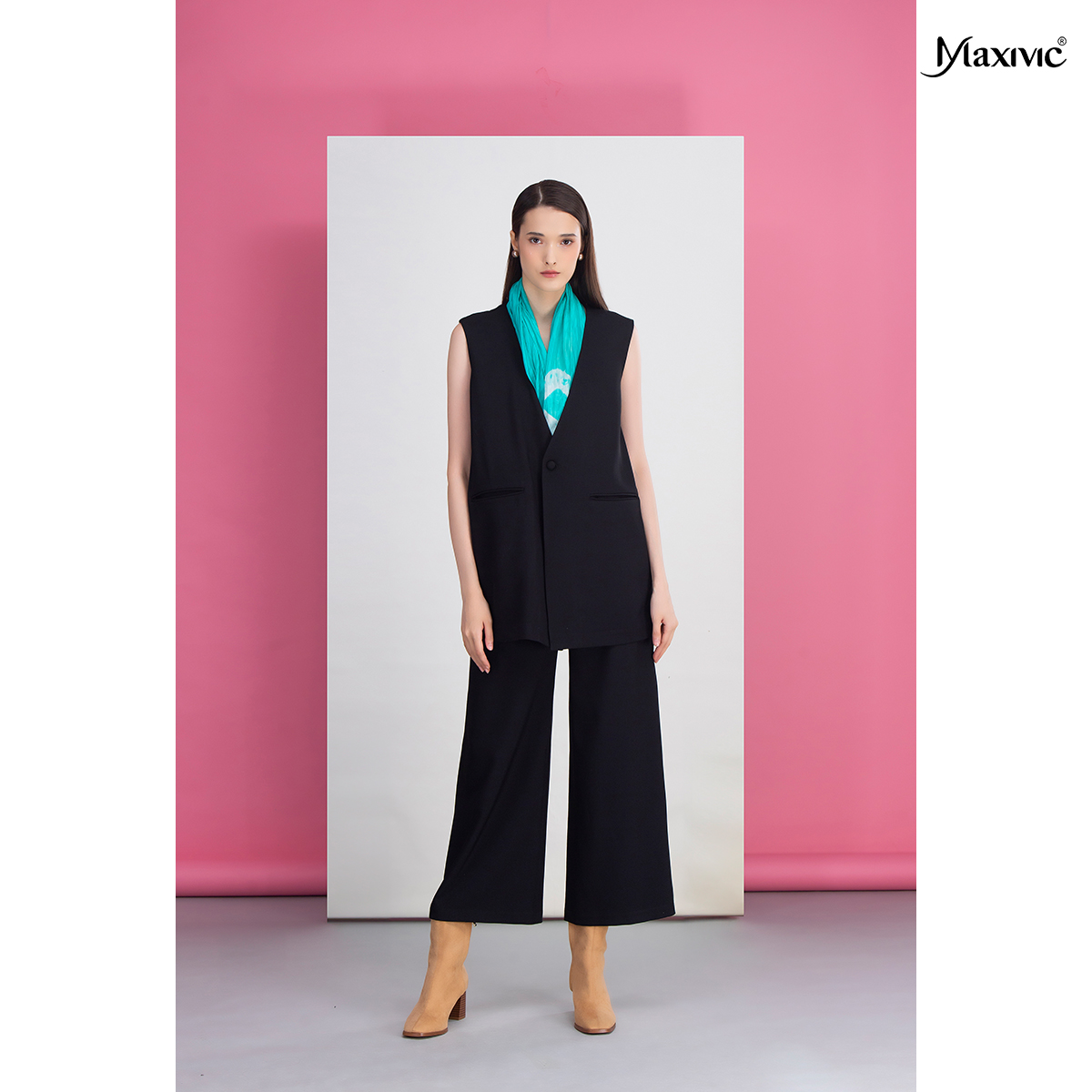 Áo khoác blazer nữ đen cotpo Maxivic M092309A
