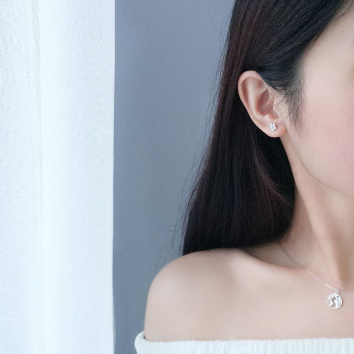 Khuyên tai bạc đẹp - Bông tai Bạc Nữ 925 hoa đào đính đá xinh