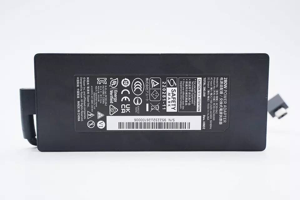 Sạc 330W 280W GaN Power Adapter Charger Fit for Razer Blade 18 16 17 (RTX 4090 40...RAZER Blade 18/i9-14900HX) - hàng nhập khẩu