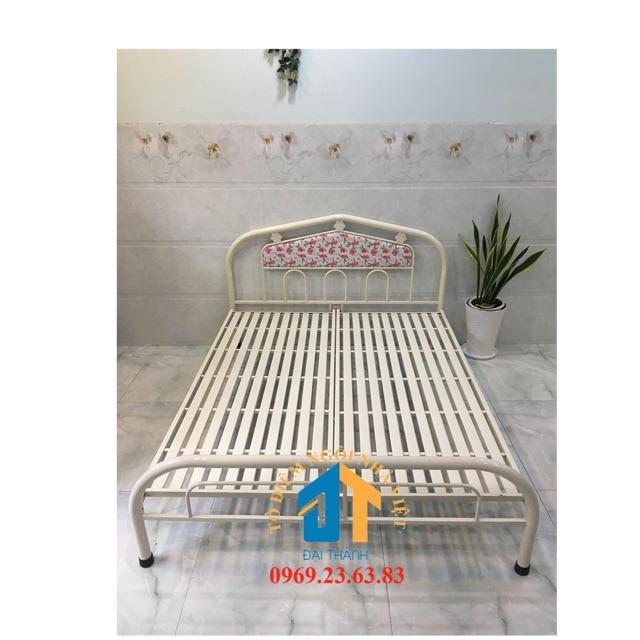 Giường sắt 1m8 3 người nằm
