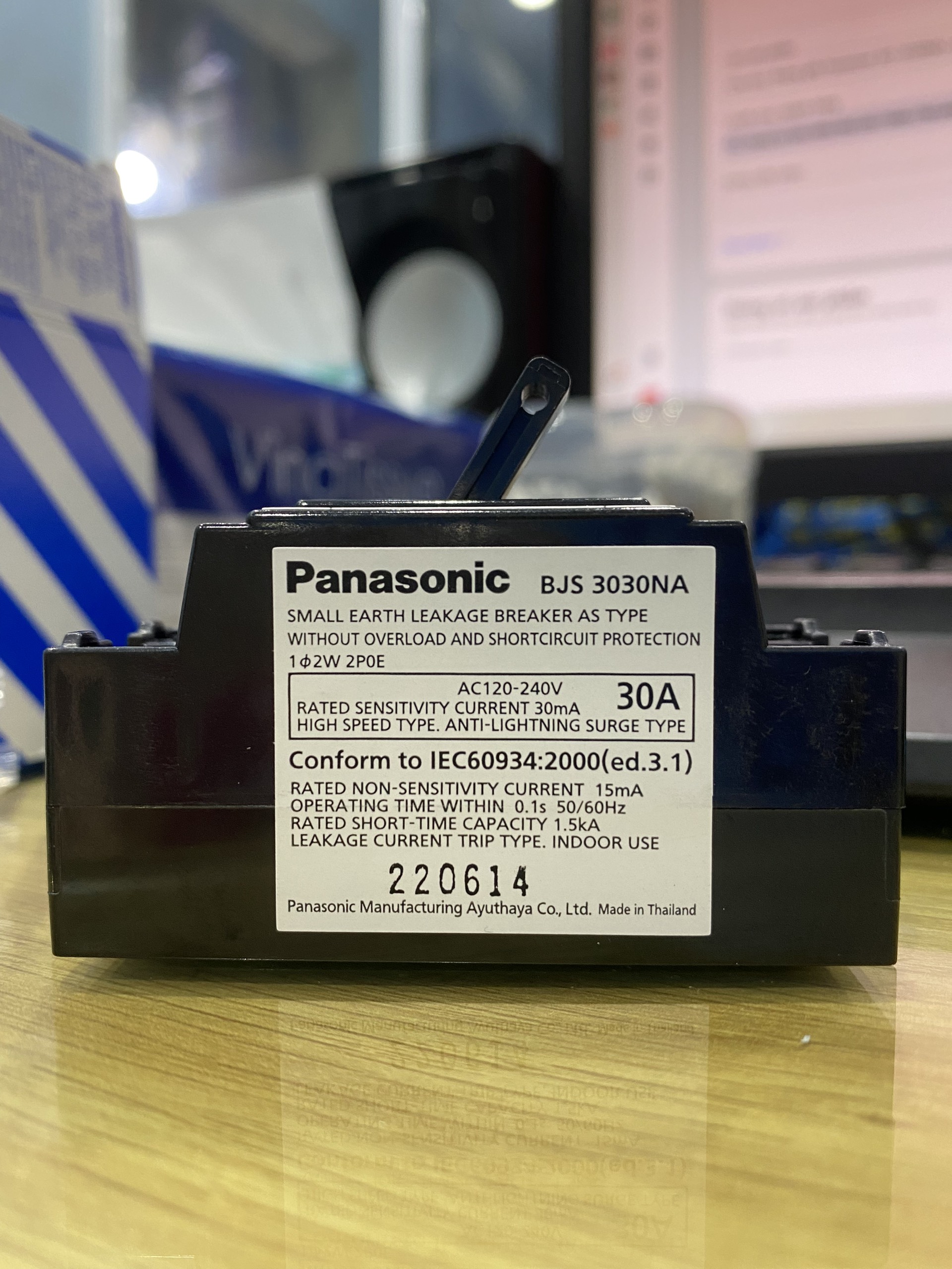 Cầu dao chống giật Panasonic BJS-3030NA2 dòng rò 15mA-30mA dòng tải 30A (CB cóc) - Hàng chính hãng