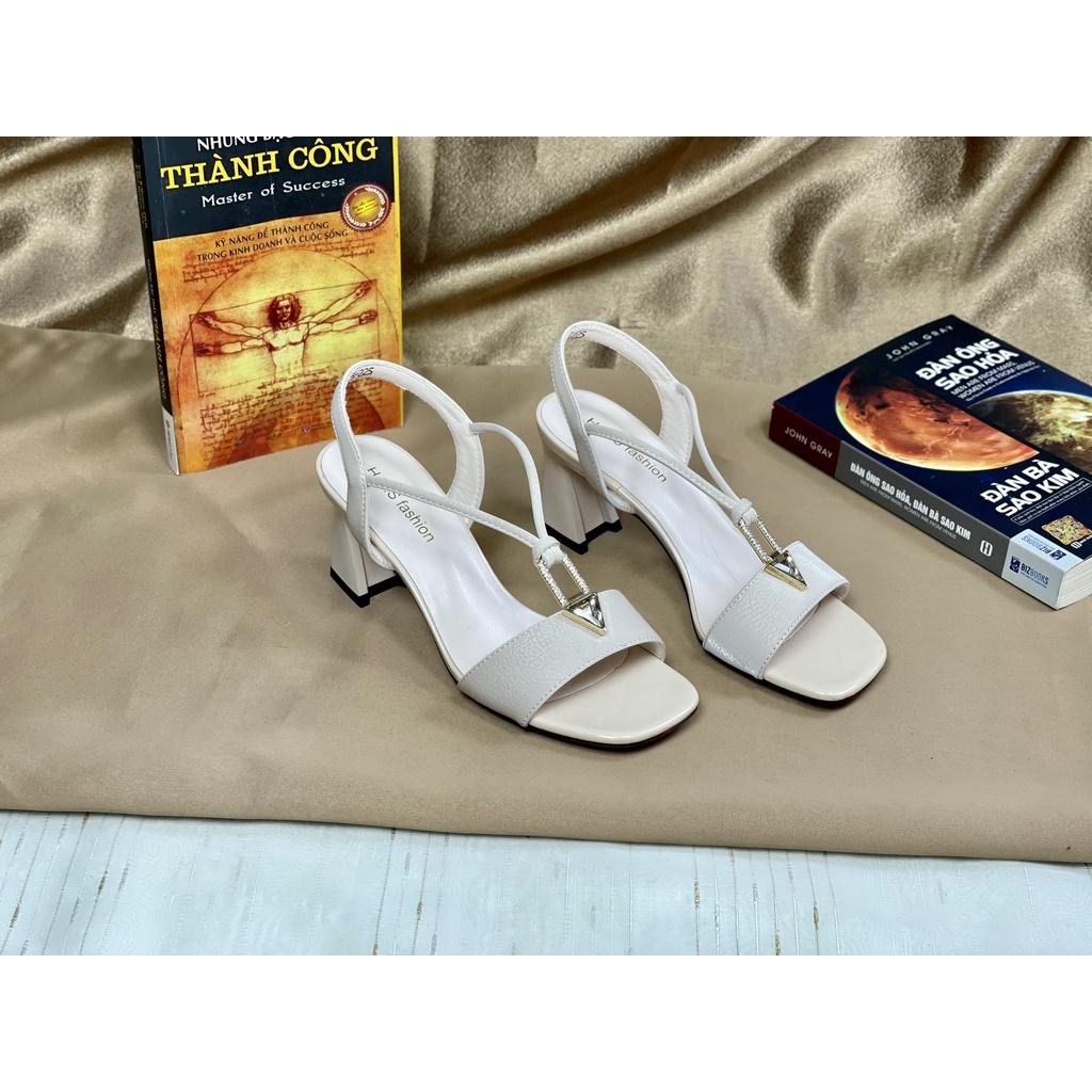 Xandal thời trang 2125