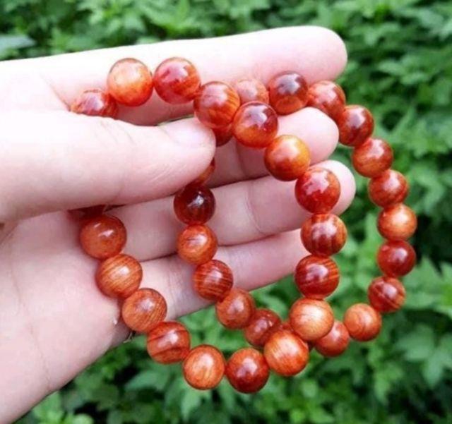 Vòng tay nam nữ gỗ huyết Long hạt từ 8 mm đến 14 mm