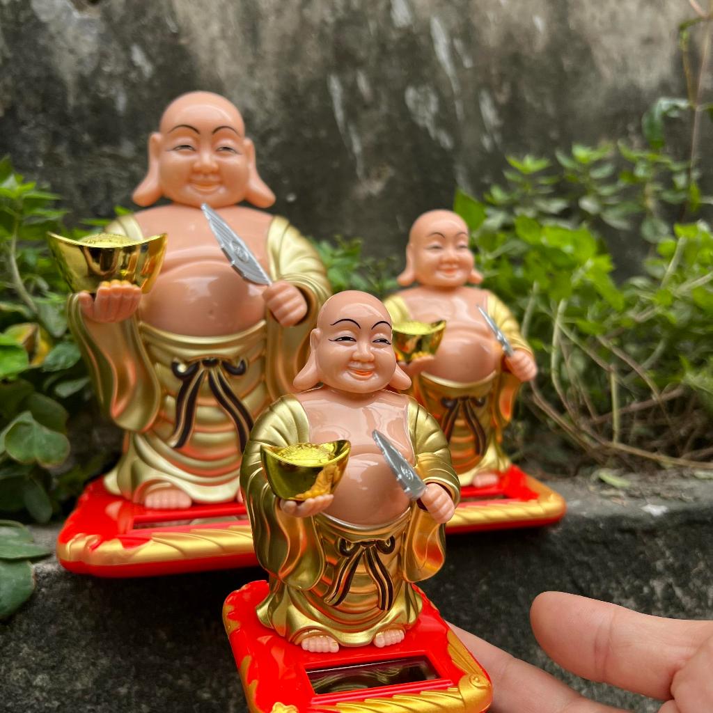 Tượng sư gõ mõ, tượng di lặc sử dụng năng lượng mặt trời, không cần dùng pin